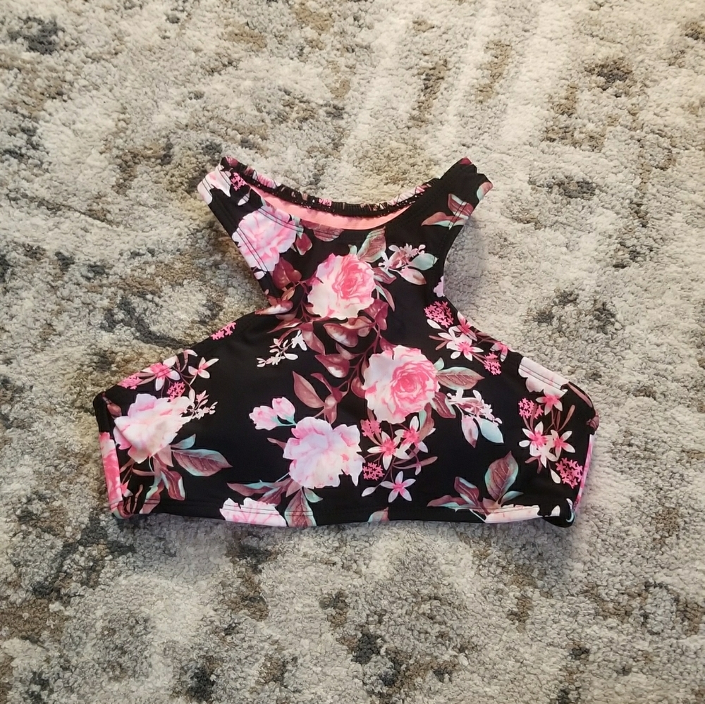 Bikini top by Arizona jeans.
